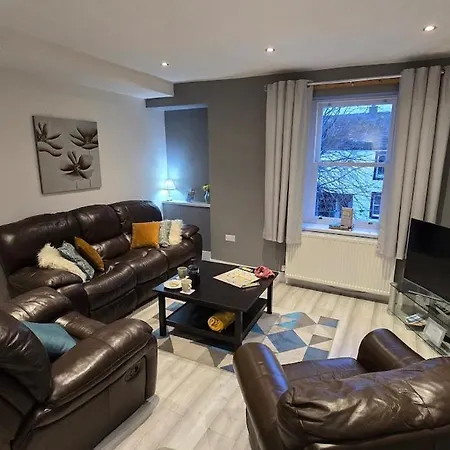 Derwent - Three Bedrooms - Sleeps 6