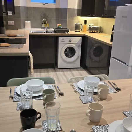 דירה Derwent - Three Bedrooms - Sleeps 6 *