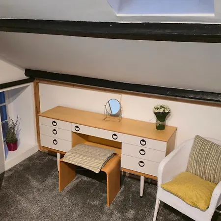 Derwent - Three Bedrooms - Sleeps 6